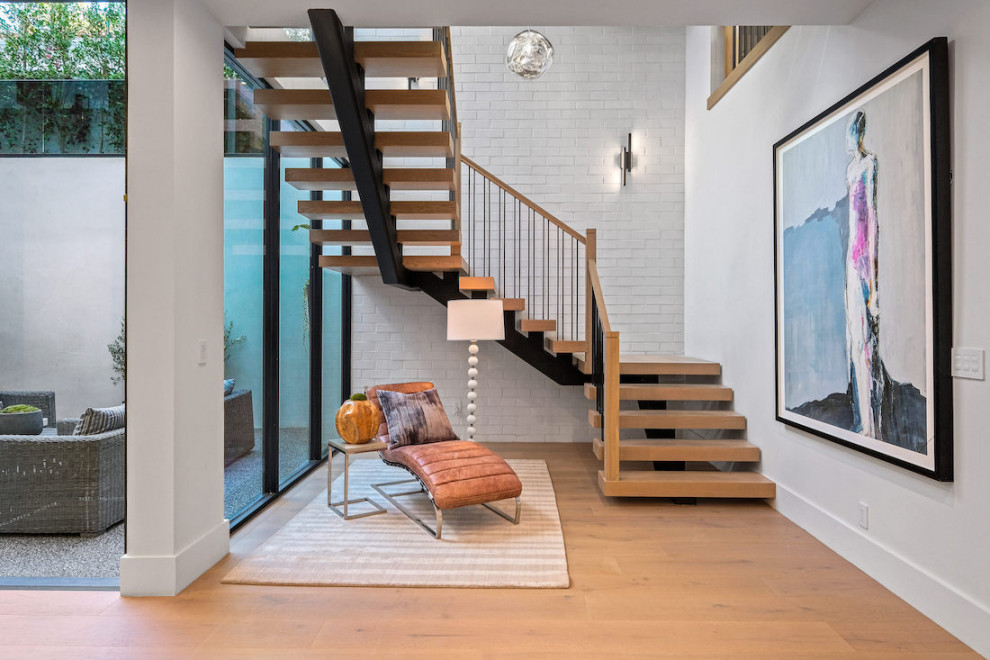 Contemporary Staircase - Contemporary - Staircase - Los Angeles