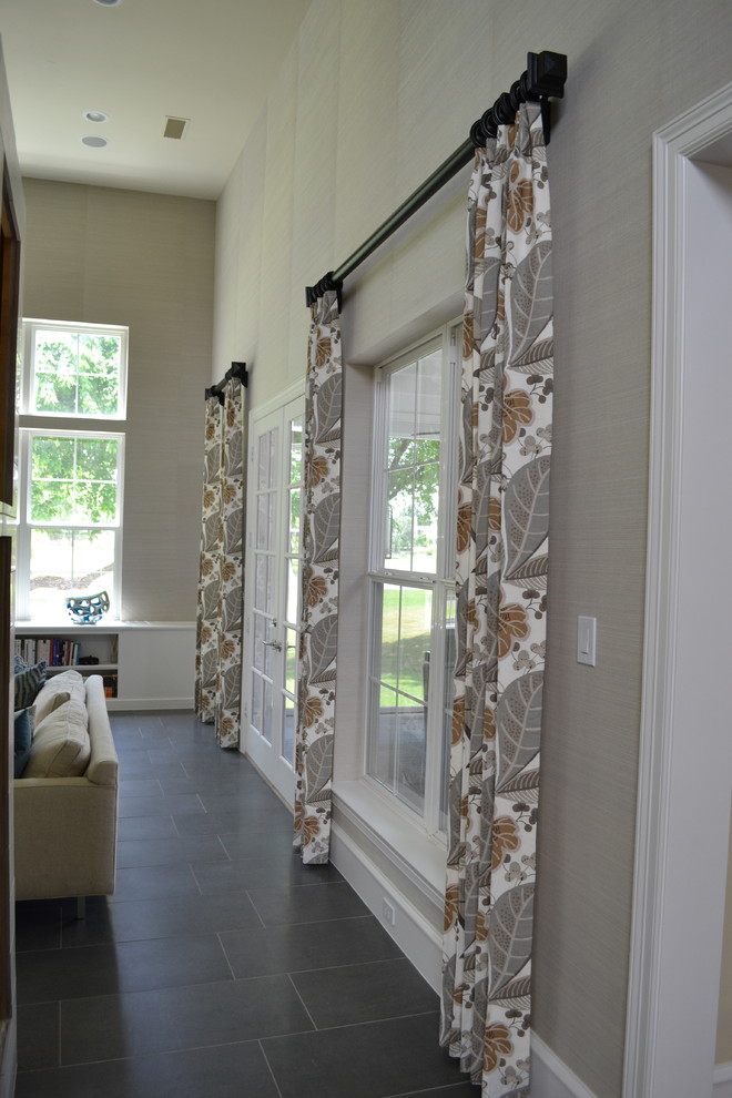 Transitional home design photo in Dallas