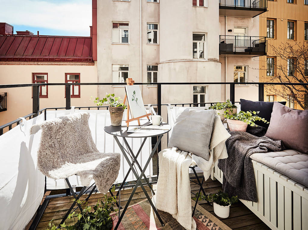 Balkon dekorieren: 8 schnelle Styling-Ideen für den coolen Scandi-Look