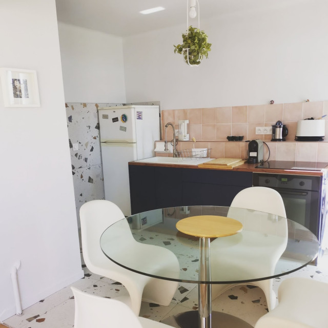 Appartement S eclectic-kitchen