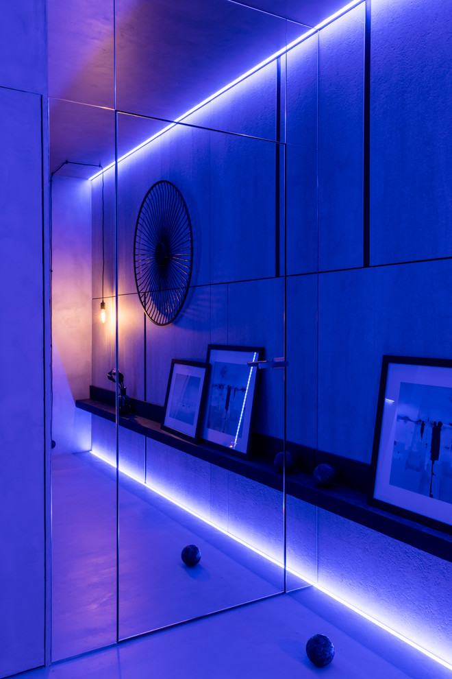 "Белый, серый и графит"