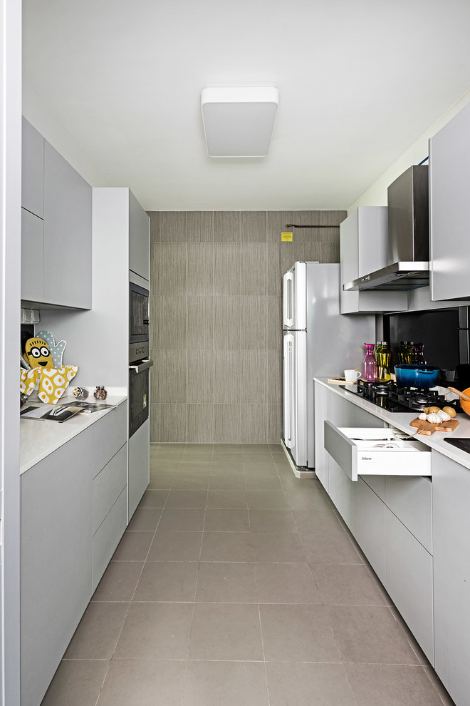 Design ideas for a contemporary kitchen in Singapore.
