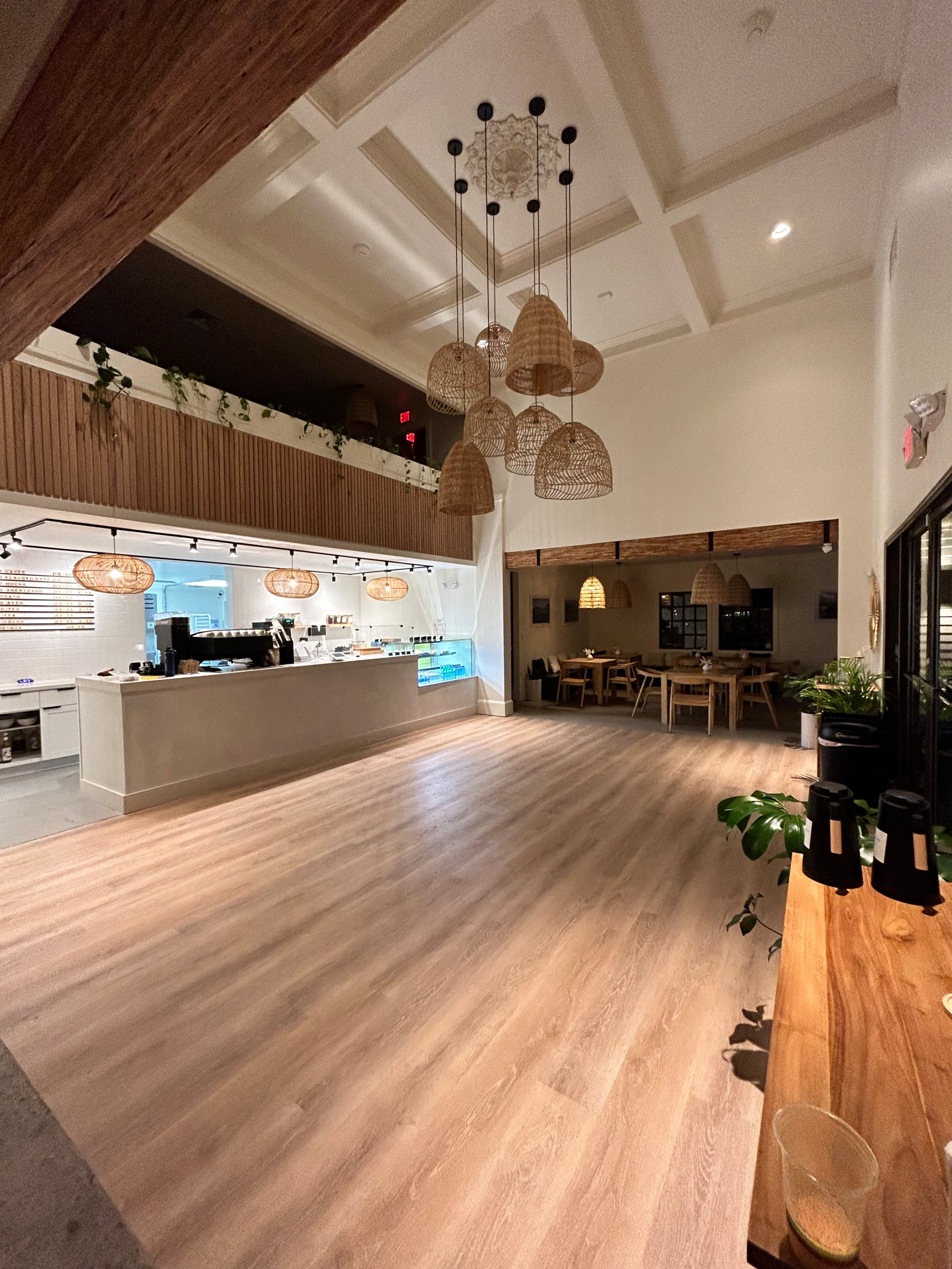 MOMONA BAKERY AND COFFEE SHOP