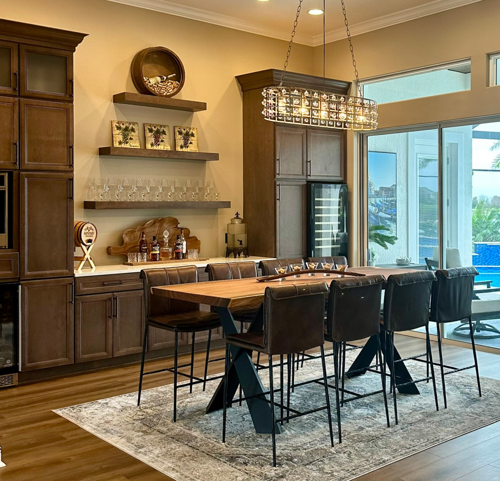 Example of a transitional home design design in Orlando