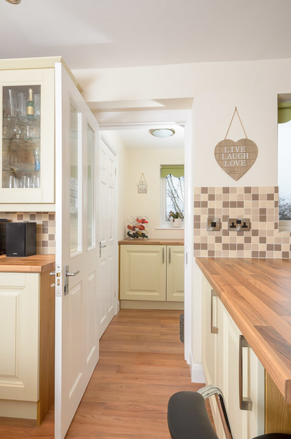 Shaker Archive and Character Oak traditional-kitchen