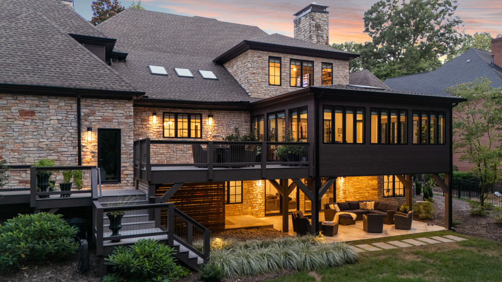 Example of a transitional home design design in Raleigh