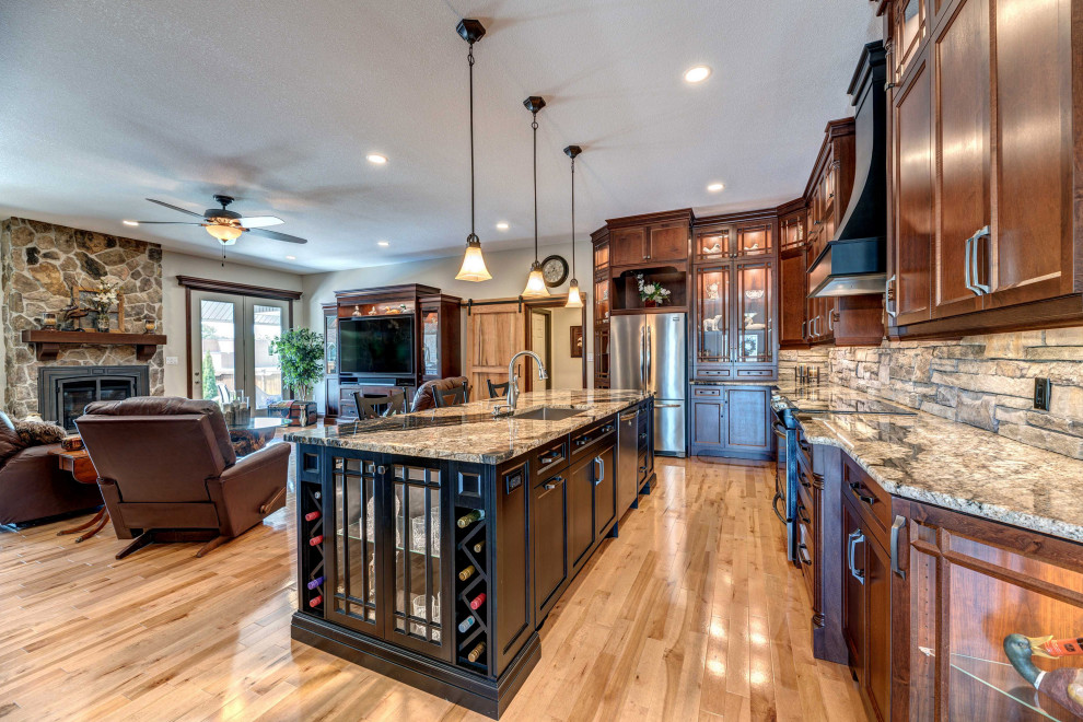 Kitchen - rustic kitchen idea