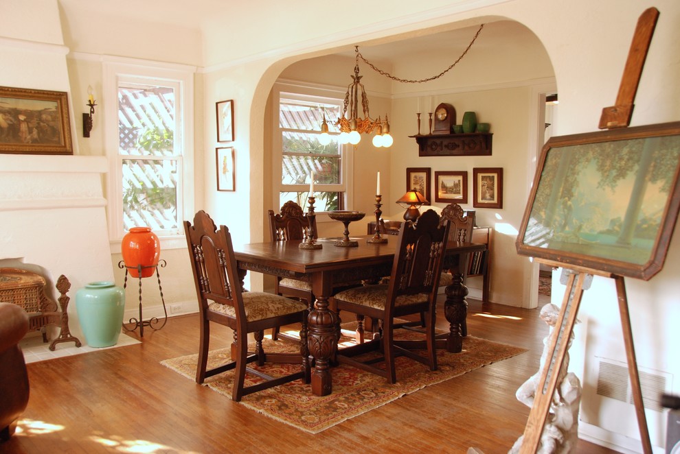 My Houzz EarlyCalifornia Style for a 1920s Home and Garden Eclectic