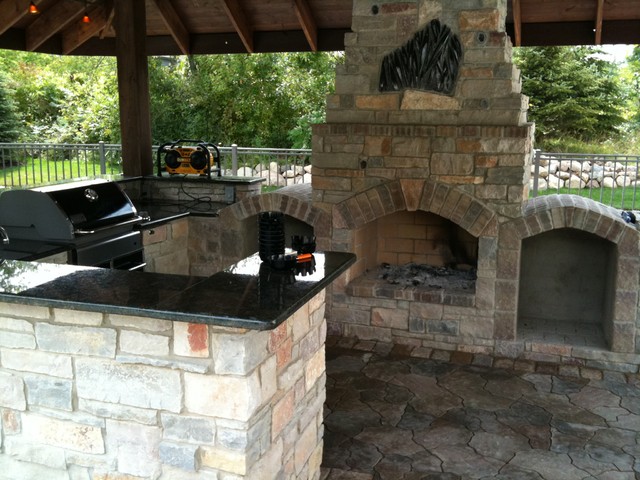 outdoor Kitchen with fireplace - Traditional - Patio ...