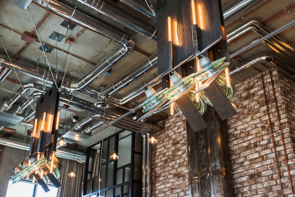 В гостях: Современный лофт, наполненный арт-объектами и музыкой