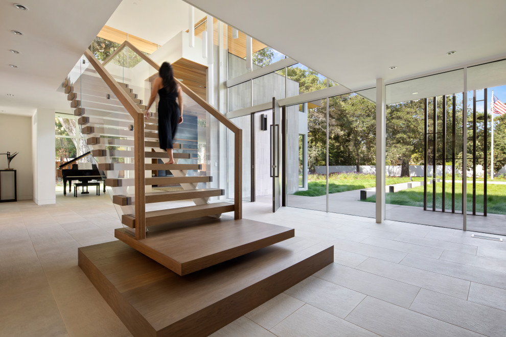 Inspiration for a modern staircase remodel in San Francisco