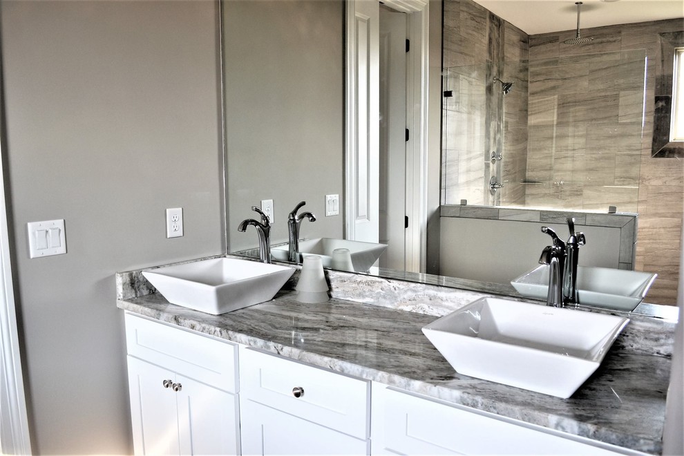 Home design - transitional home design idea