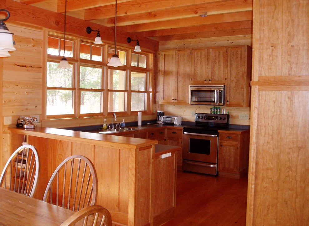 Kitchen - rustic kitchen idea in Minneapolis