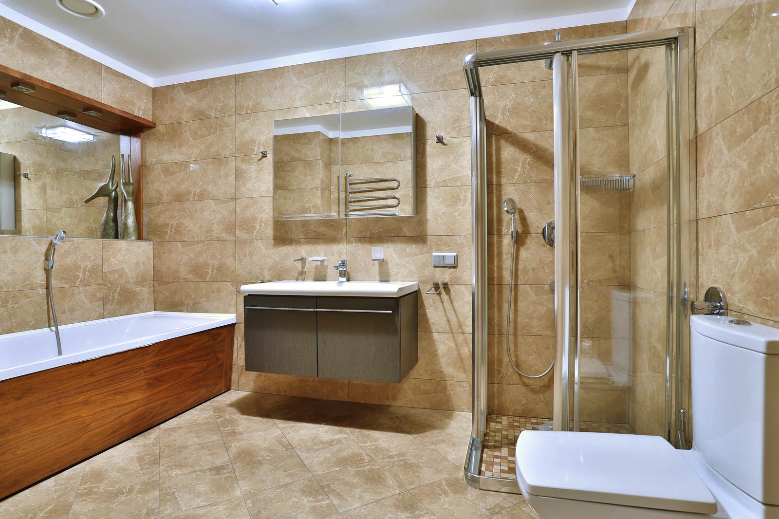 Трехкомнатная квартира на Крестовском 15