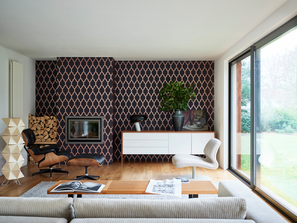 Farrow&Ball Metallic Wallpapers at Manders