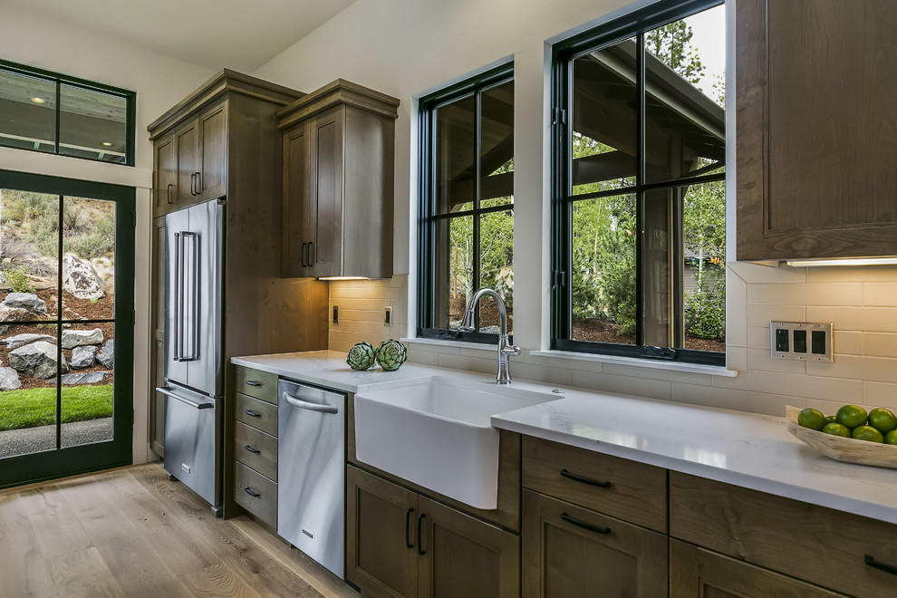 Kitchen - rustic kitchen idea
