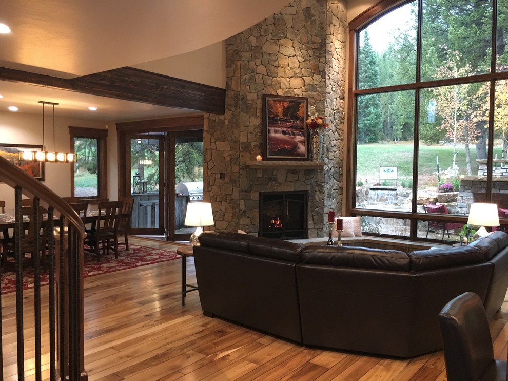 Transitional home design photo in Denver