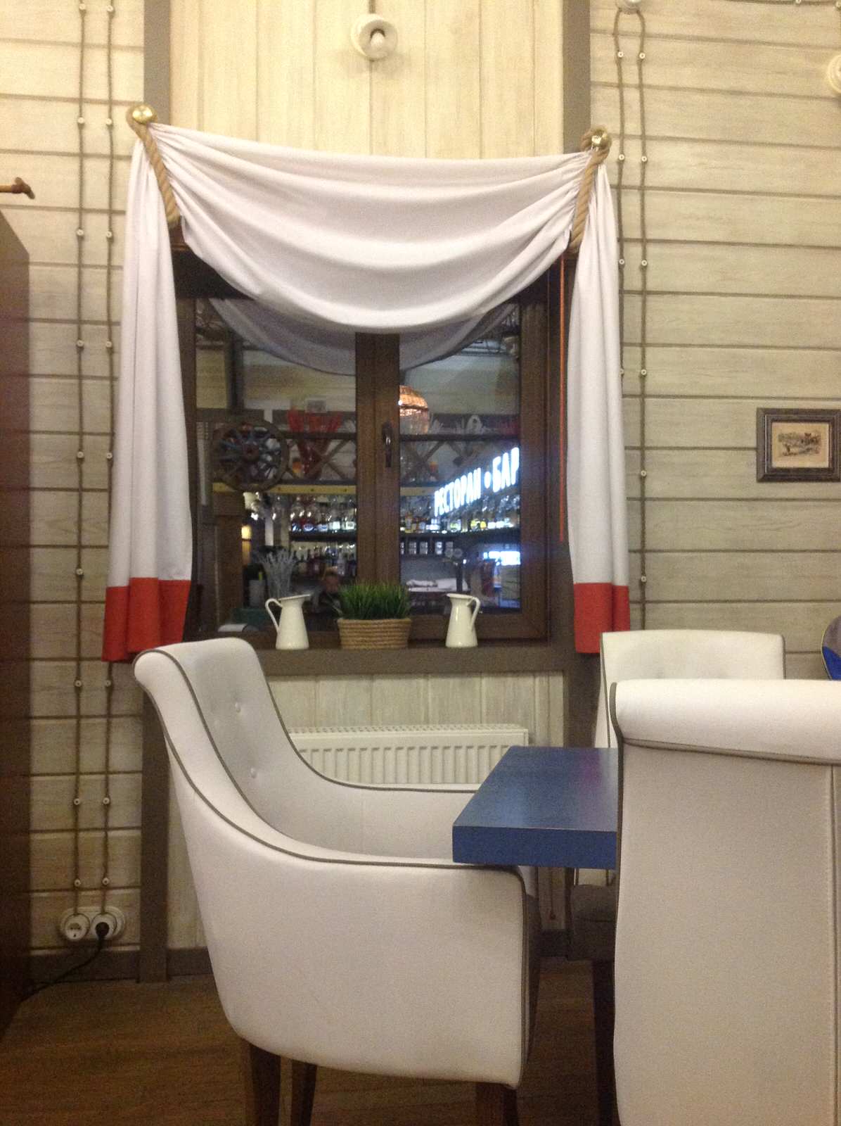 Интерьер ресторана Палисад