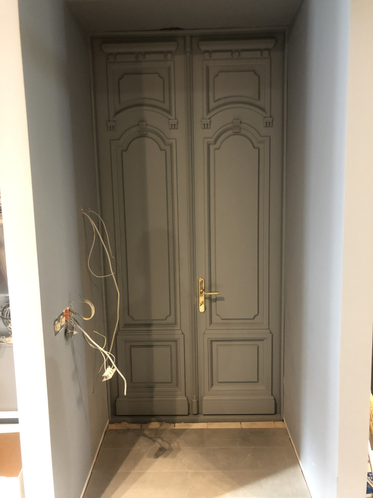 Историчсекие двери на Бронной