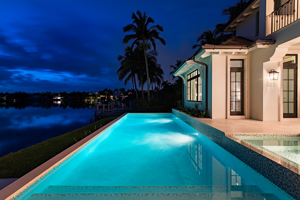 Transitional pool photo in Miami
