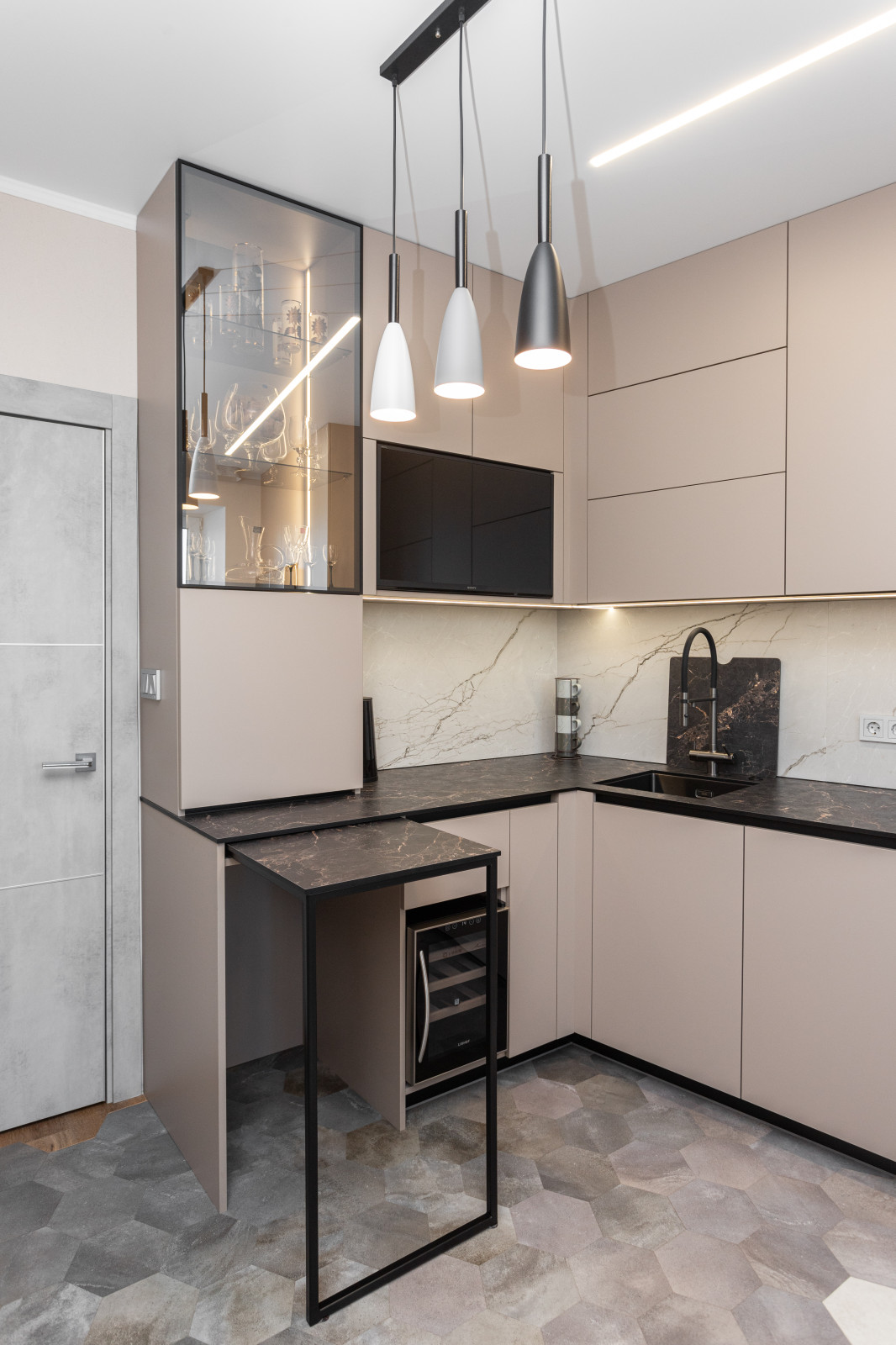 Кухня современная с компакт ламинатом на ул. Гагарина г. Калининград