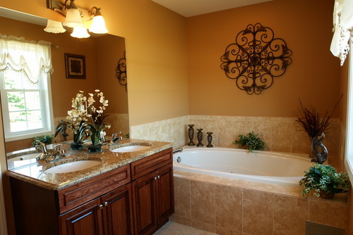 BATHROOM REMOLDING
