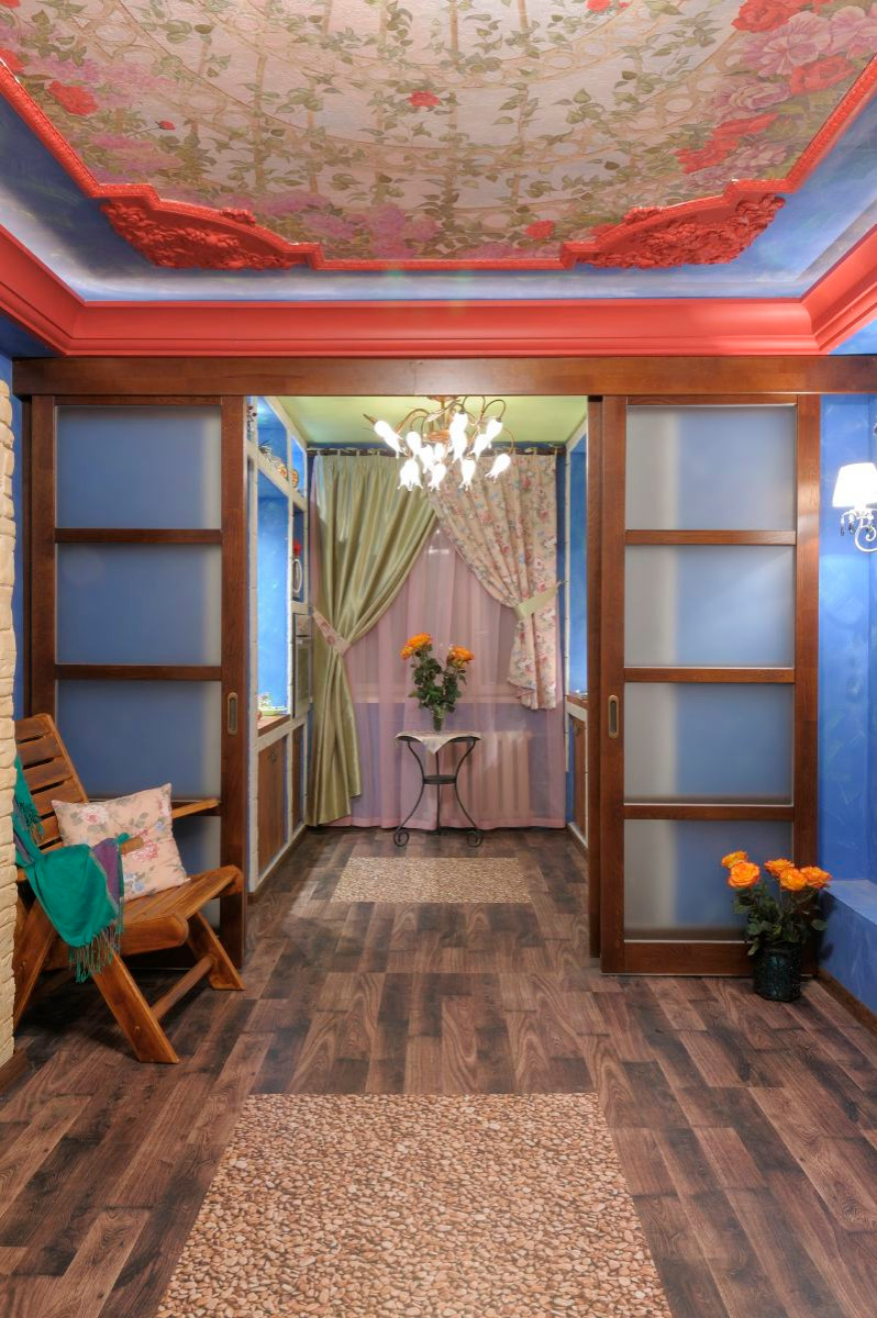 На полу - покрытие с принтом от Corkstyle