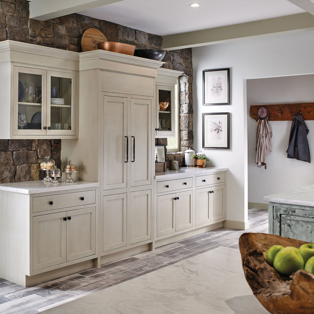 Fieldstone Inset Kitchen in Maple and Alder Farmhouse