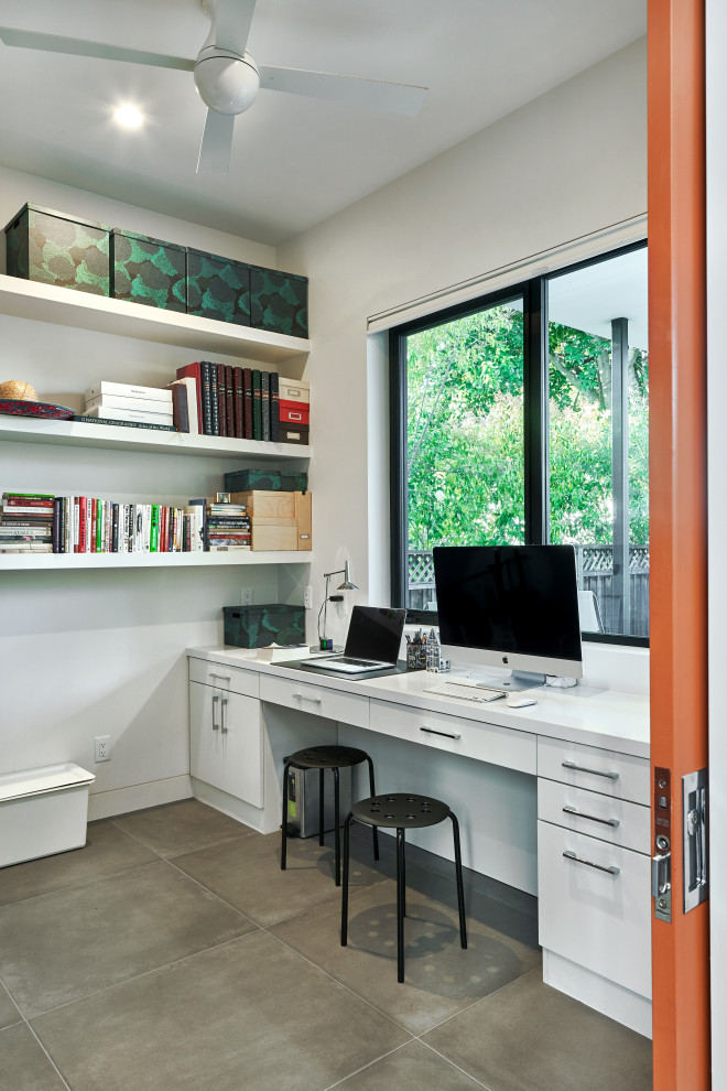 Example of a trendy home office design in San Francisco