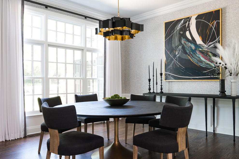 Inspiration for a transitional dining room remodel in Chicago