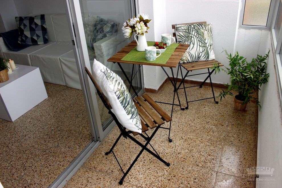 Imagen de terraza contemporánea pequeña