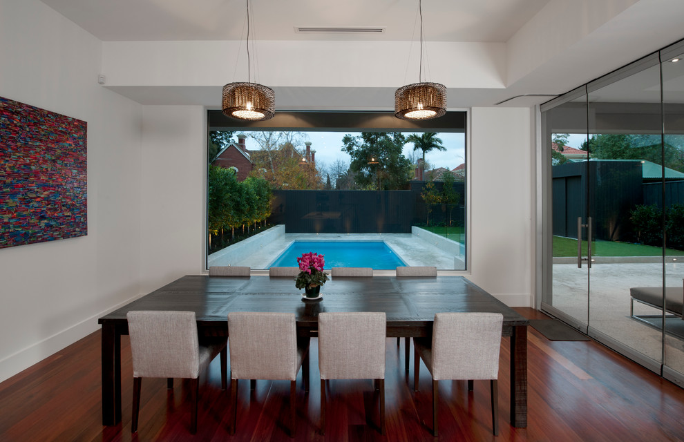 Design ideas for a modern dining room in Melbourne.