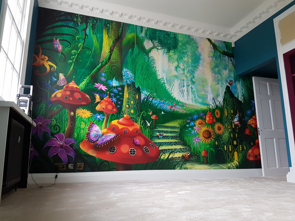 Inspiration for a traditional kids' room in London.