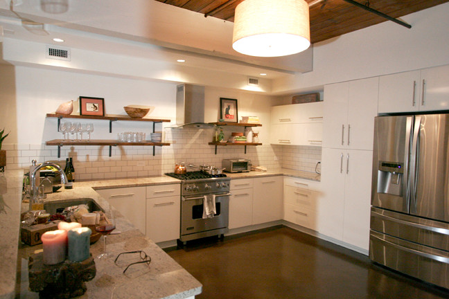 Immagine di una grande cucina design