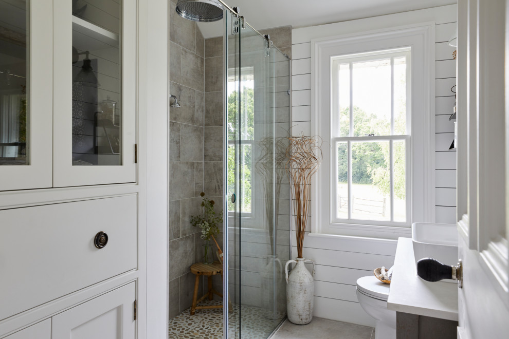 Cosy High-End Bathroom Remodel with Shiplap Feature