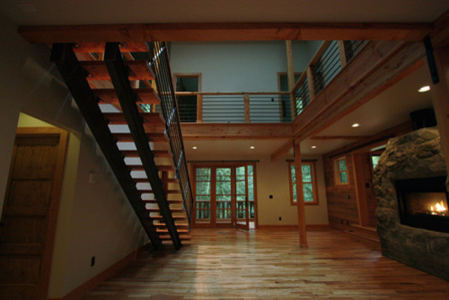Photo of a contemporary staircase in Portland.