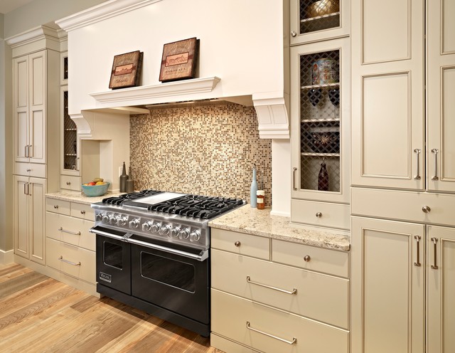 Transitional transitional-kitchen