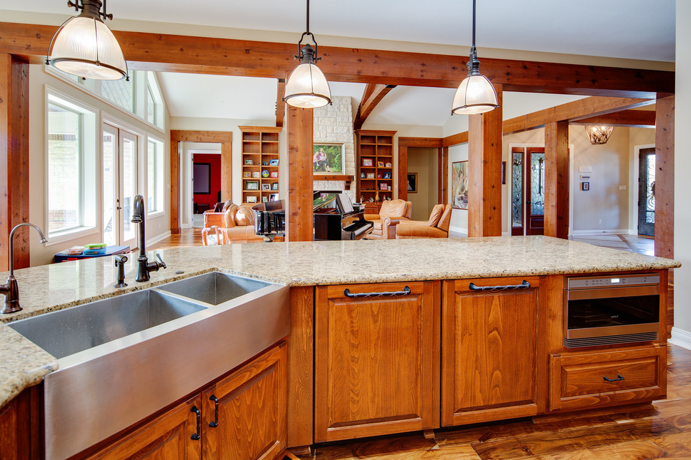 Example of a transitional kitchen design in Austin