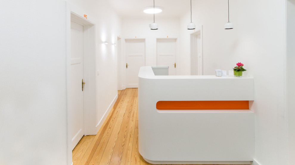 Moderner Eingang in Hamburg