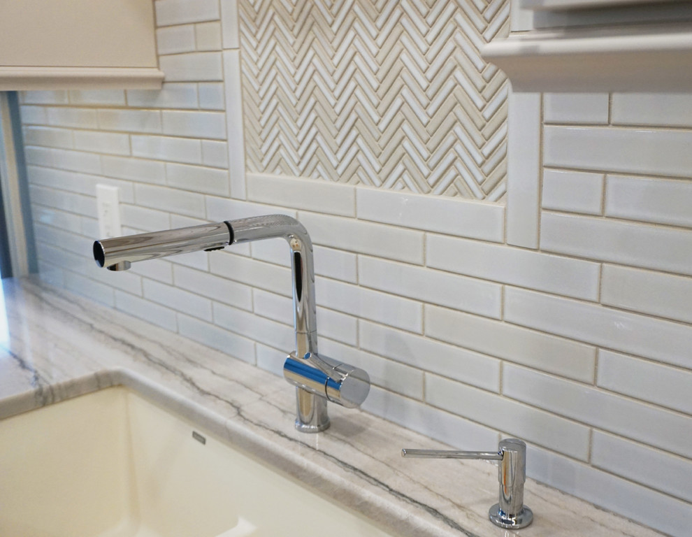 Inspiration for a transitional home design remodel in New York