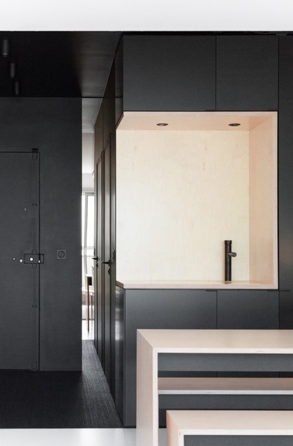 Cuisine Ouverte, noire et bois clair. modern-kueche