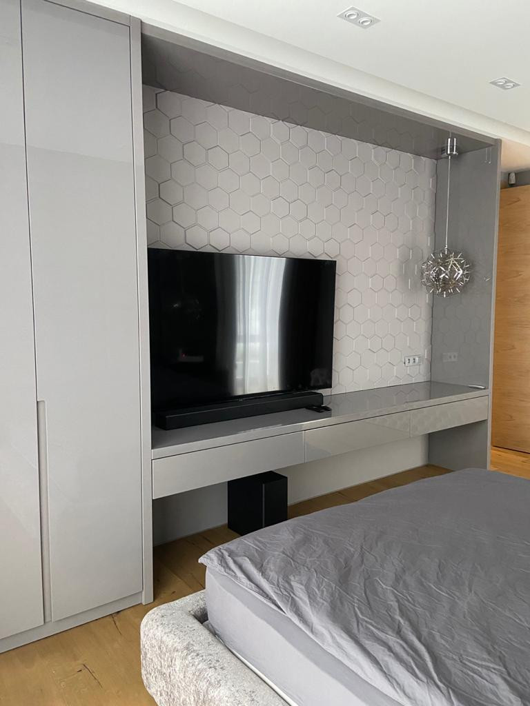 Дом молодого мужчины