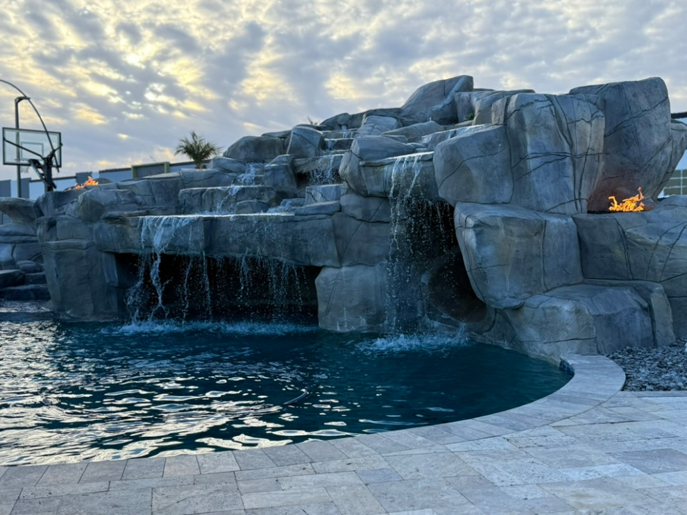Desert rock pool
