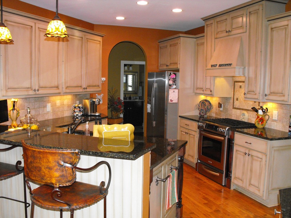 Kitchen - kitchen idea in Columbus