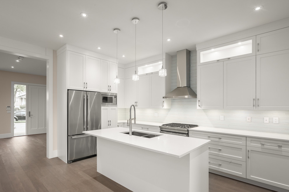 Inspiration for a transitional kitchen remodel in Vancouver