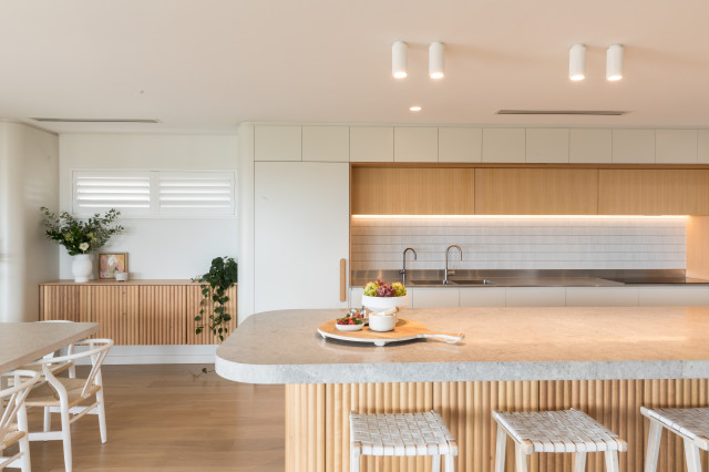 City Beach contemporary-kitchen