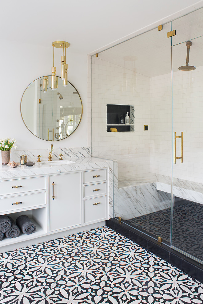 Inspiration for a transitional bathroom in Los Angeles.