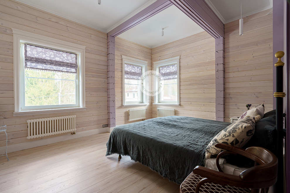 Example of a large trendy bedroom design in Moscow