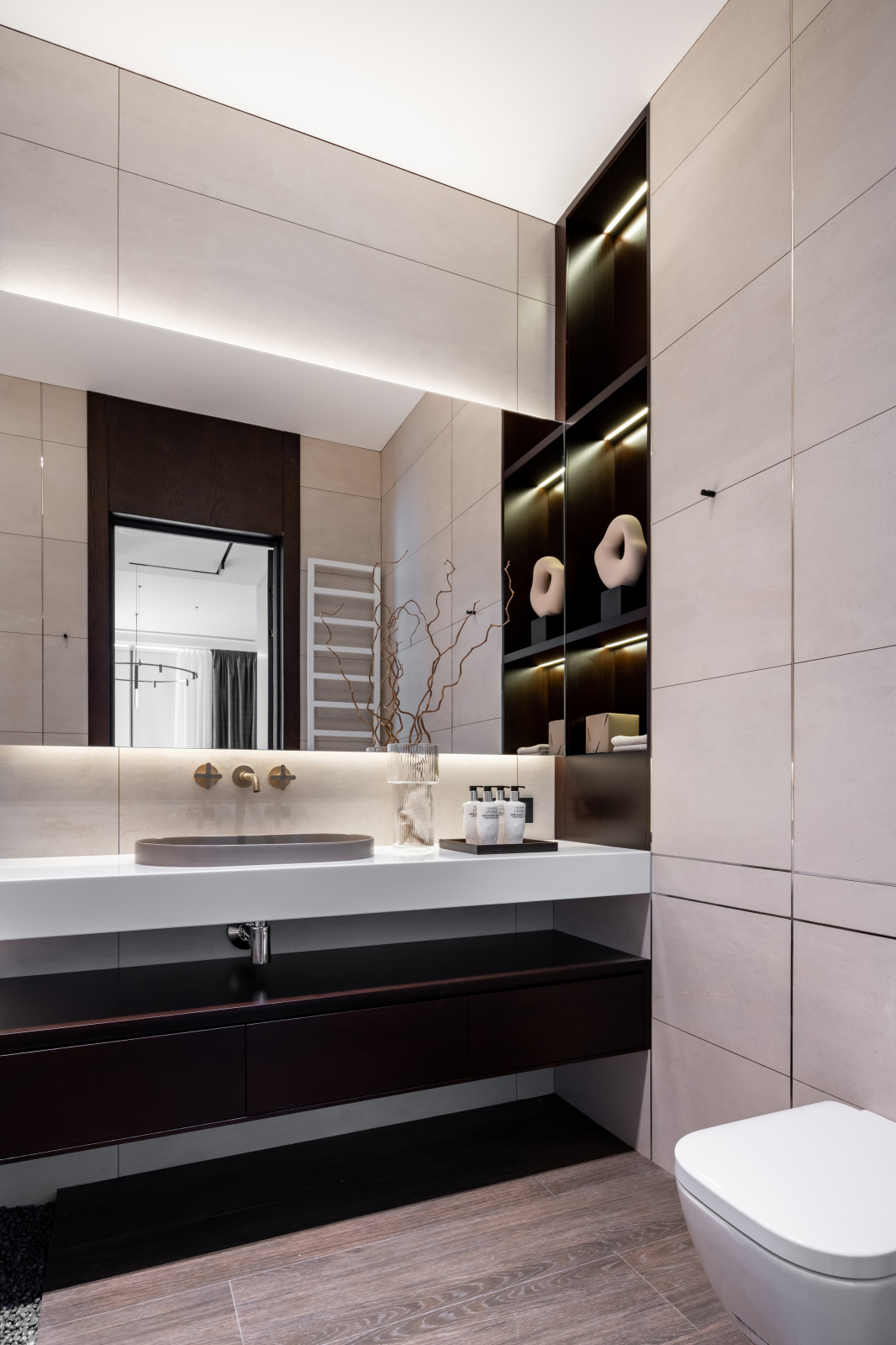 Apartments Neva Towers 1