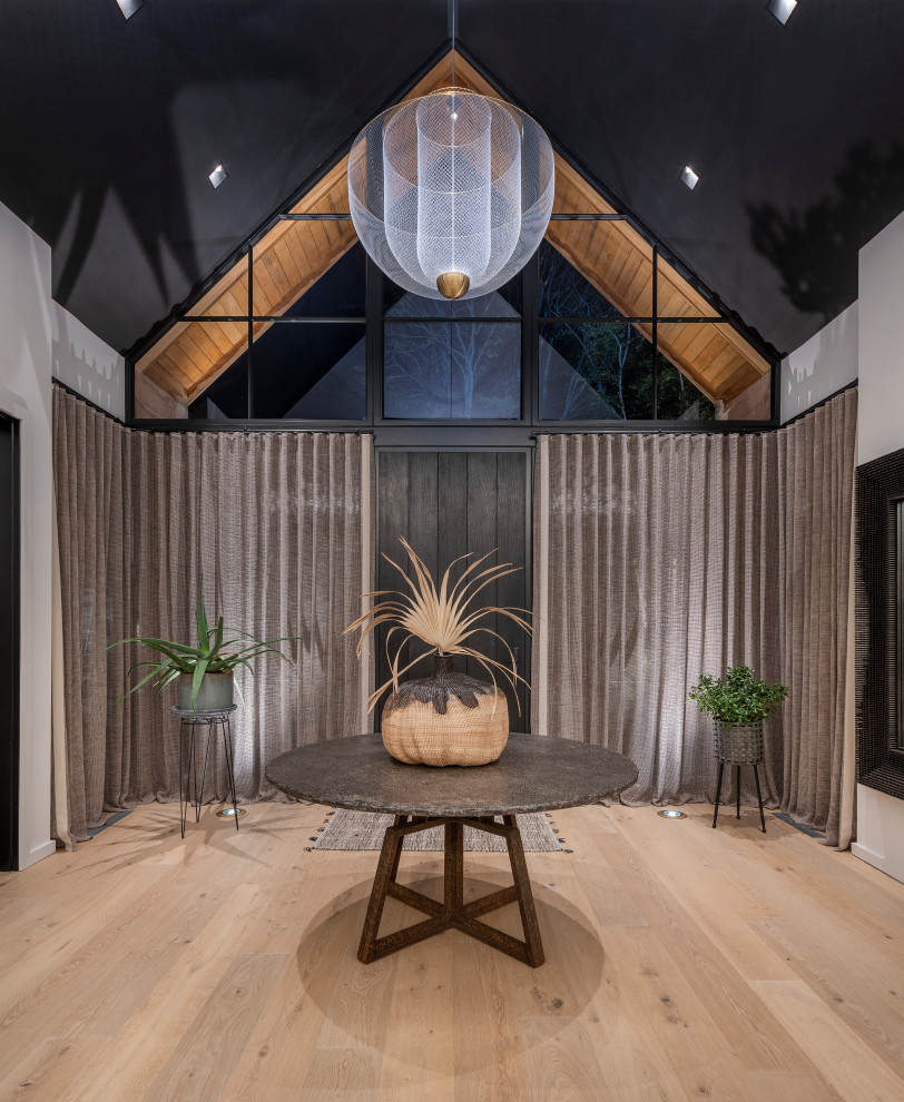 Home design - transitional home design idea in Boston